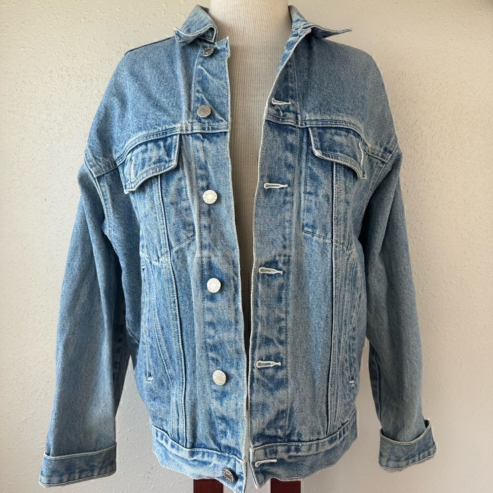 EUC Disney Women’s Winnie The Pooh Jean Jacket